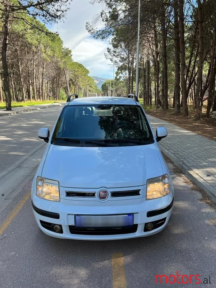2011' Fiat Panda photo #4