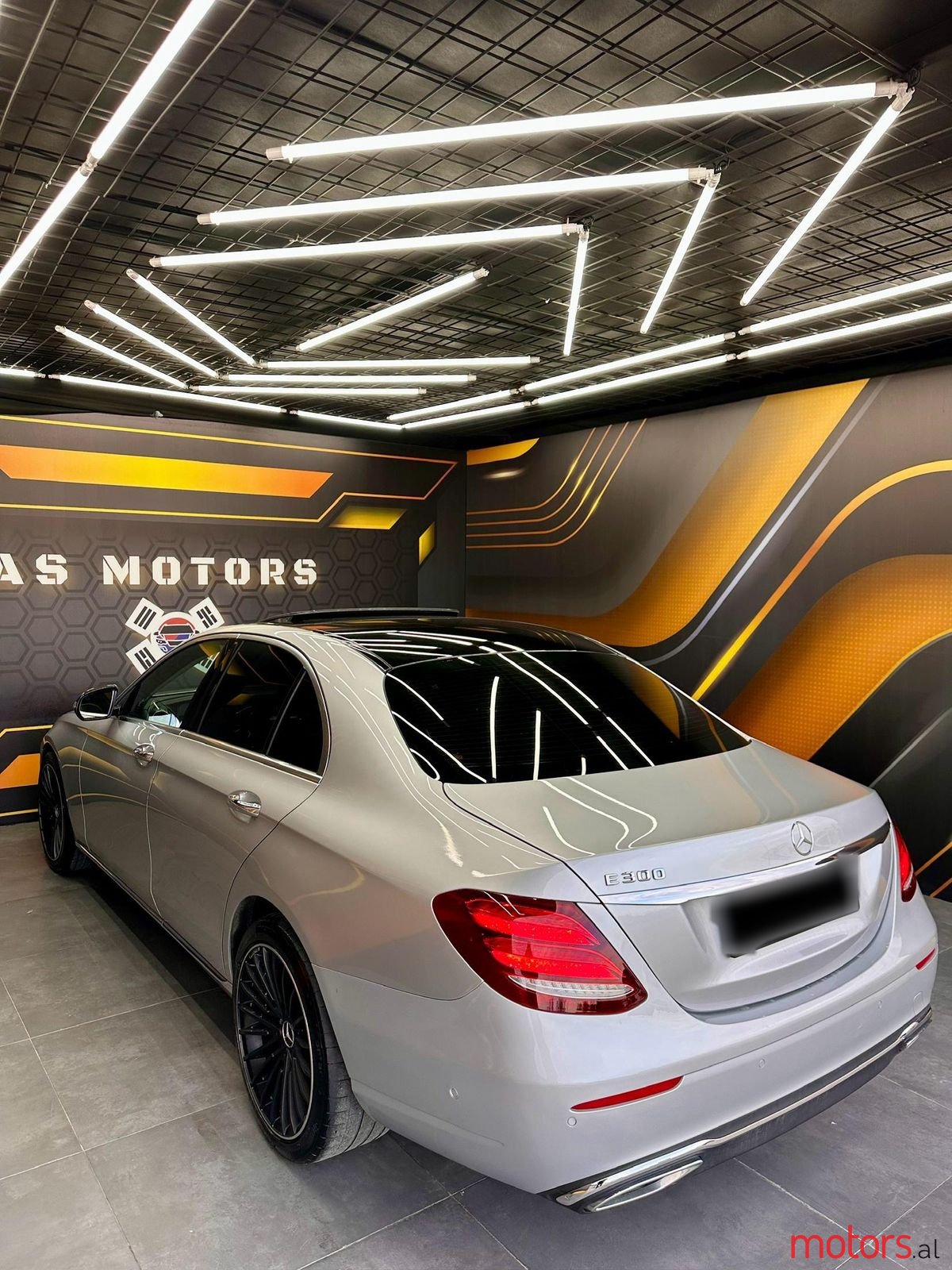 2017' Mercedes-Benz E 220 photo #5