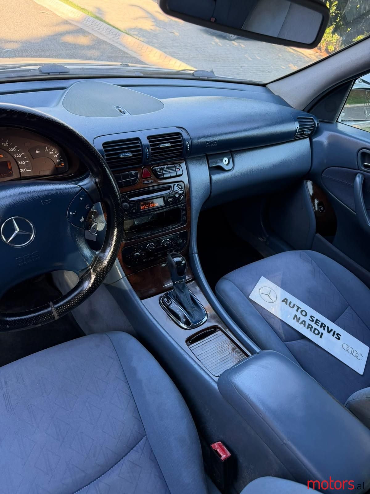 2002' Mercedes-Benz 220 photo #2