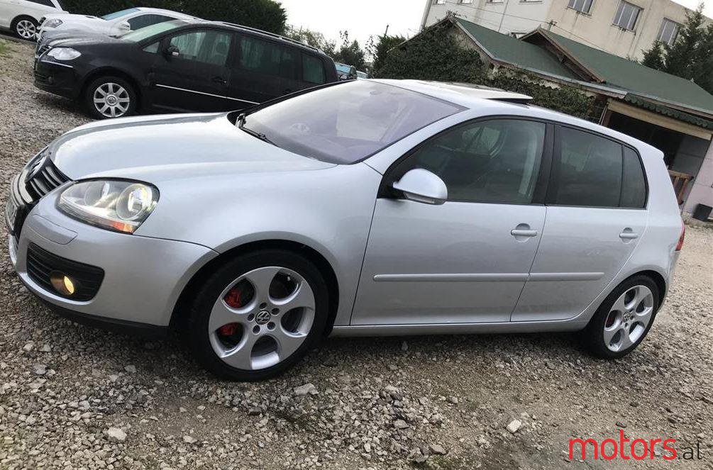 2008' Volkswagen Golf photo #1