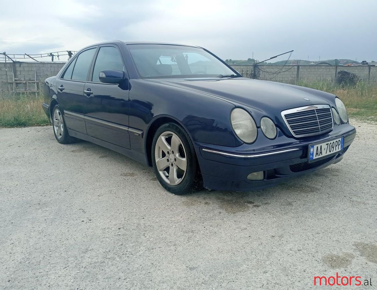 2001' Mercedes-Benz E 200 photo #1