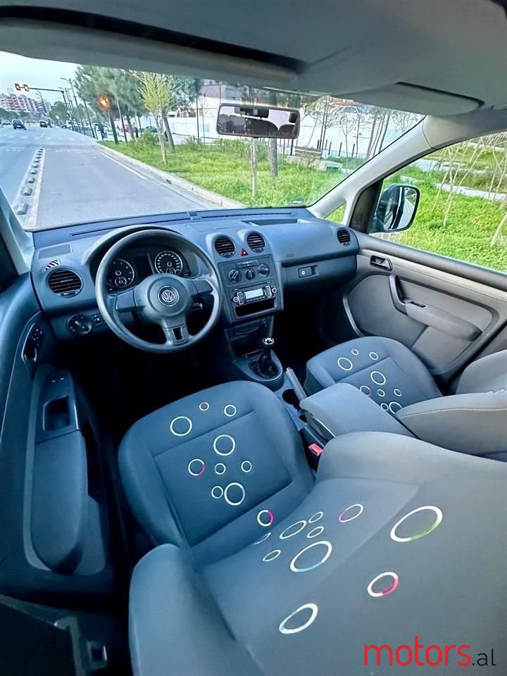 2012' Volkswagen Caddy photo #2