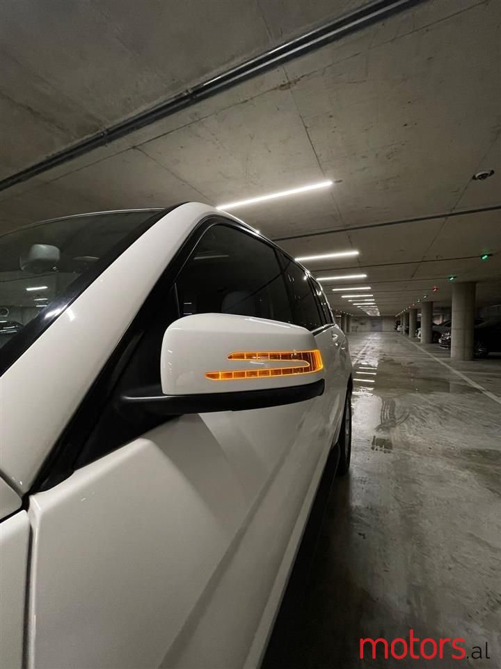 2010' Mercedes-Benz GLK 220 photo #2