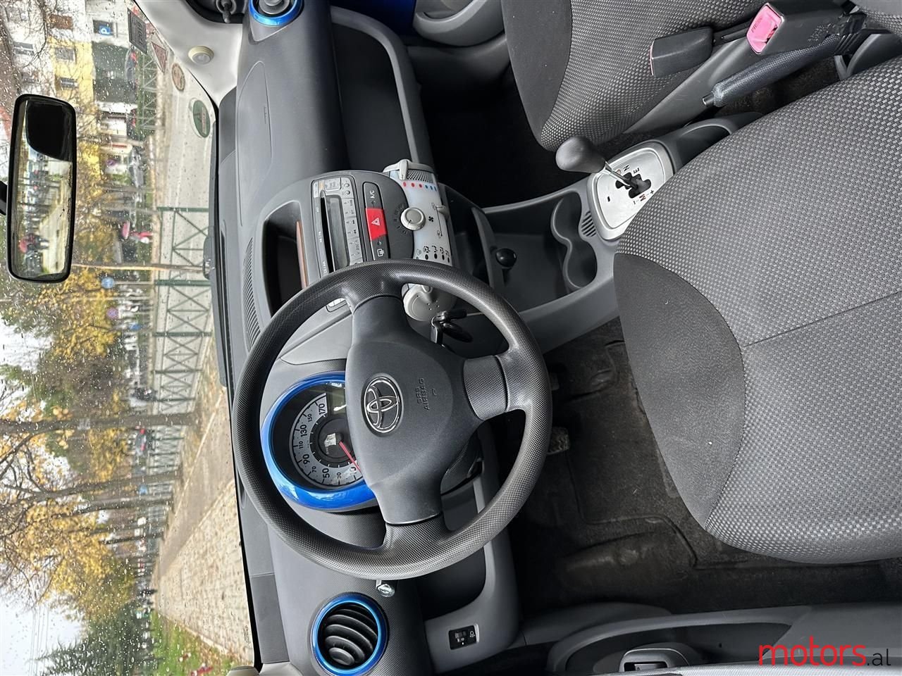 2010' Toyota Aygo photo #5