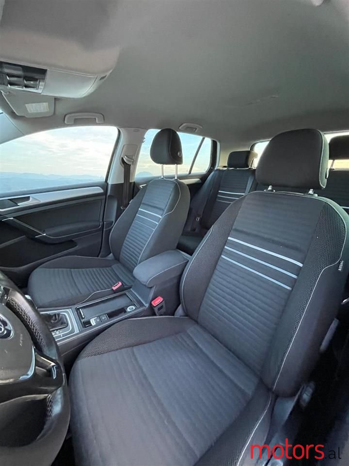 2013' Volkswagen Golf photo #6