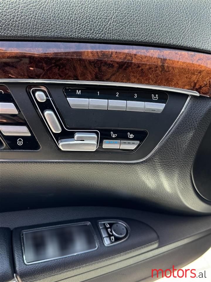 2011' Mercedes-Benz S 350 photo #4