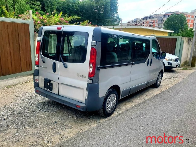 2008' Renault Trafic photo #1