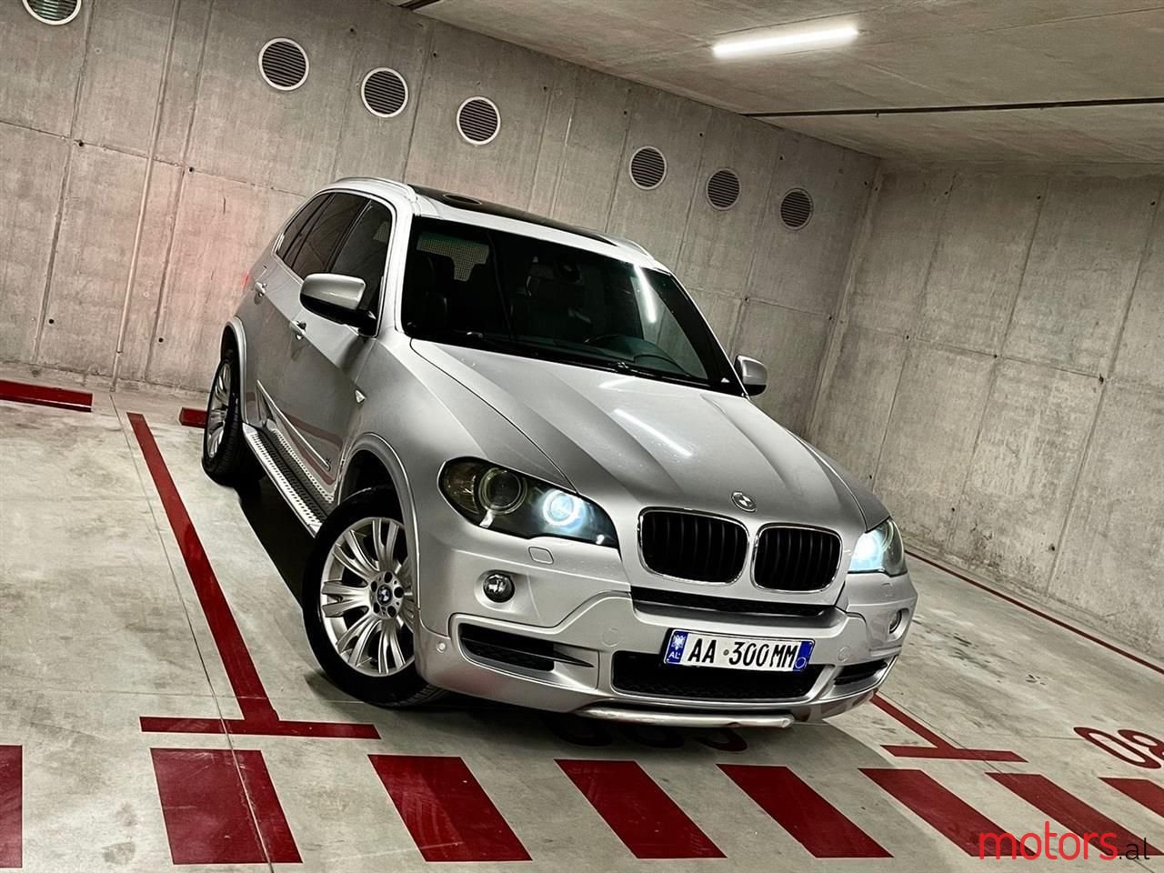 2010' BMW X5 photo #1