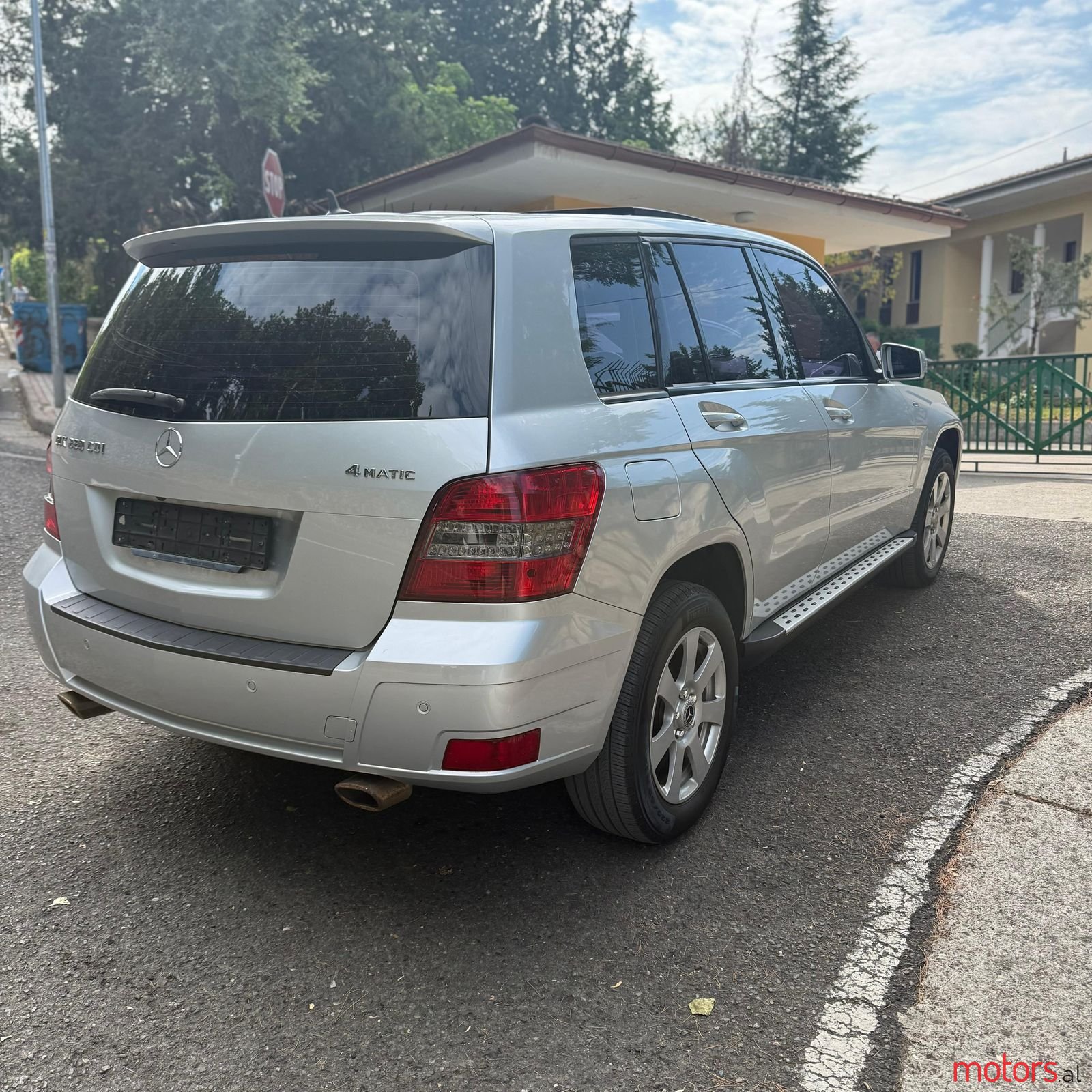 2011' Mercedes-Benz GLK 220 photo #1