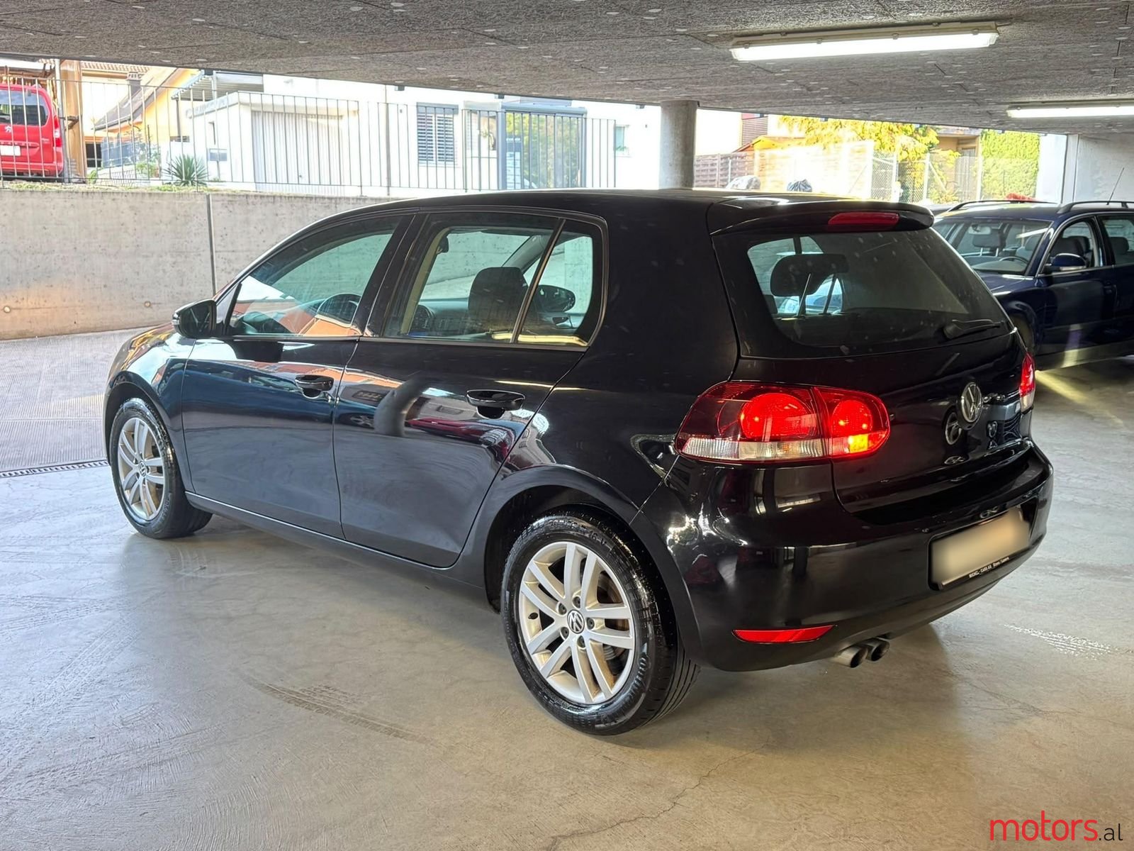 2011' Volkswagen Golf photo #3