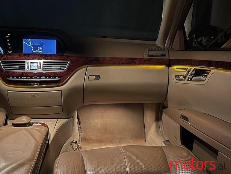 2008' Mercedes-Benz S 550 photo #6