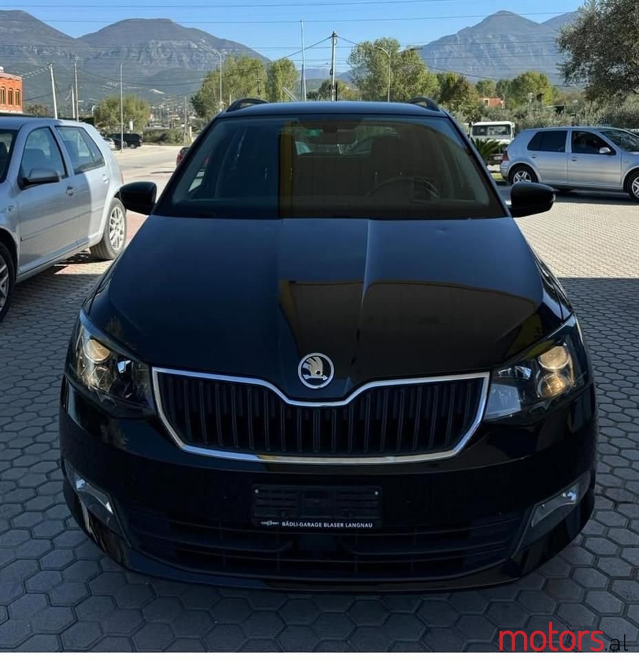 2015' Skoda Fabia photo #1