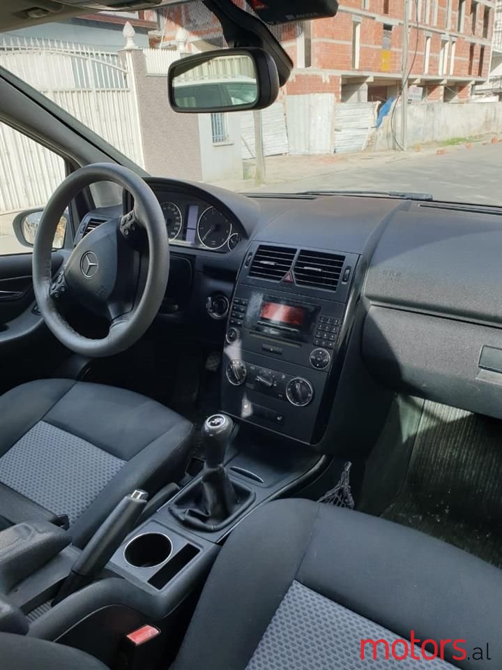 2007' Mercedes-Benz A 150 photo #4