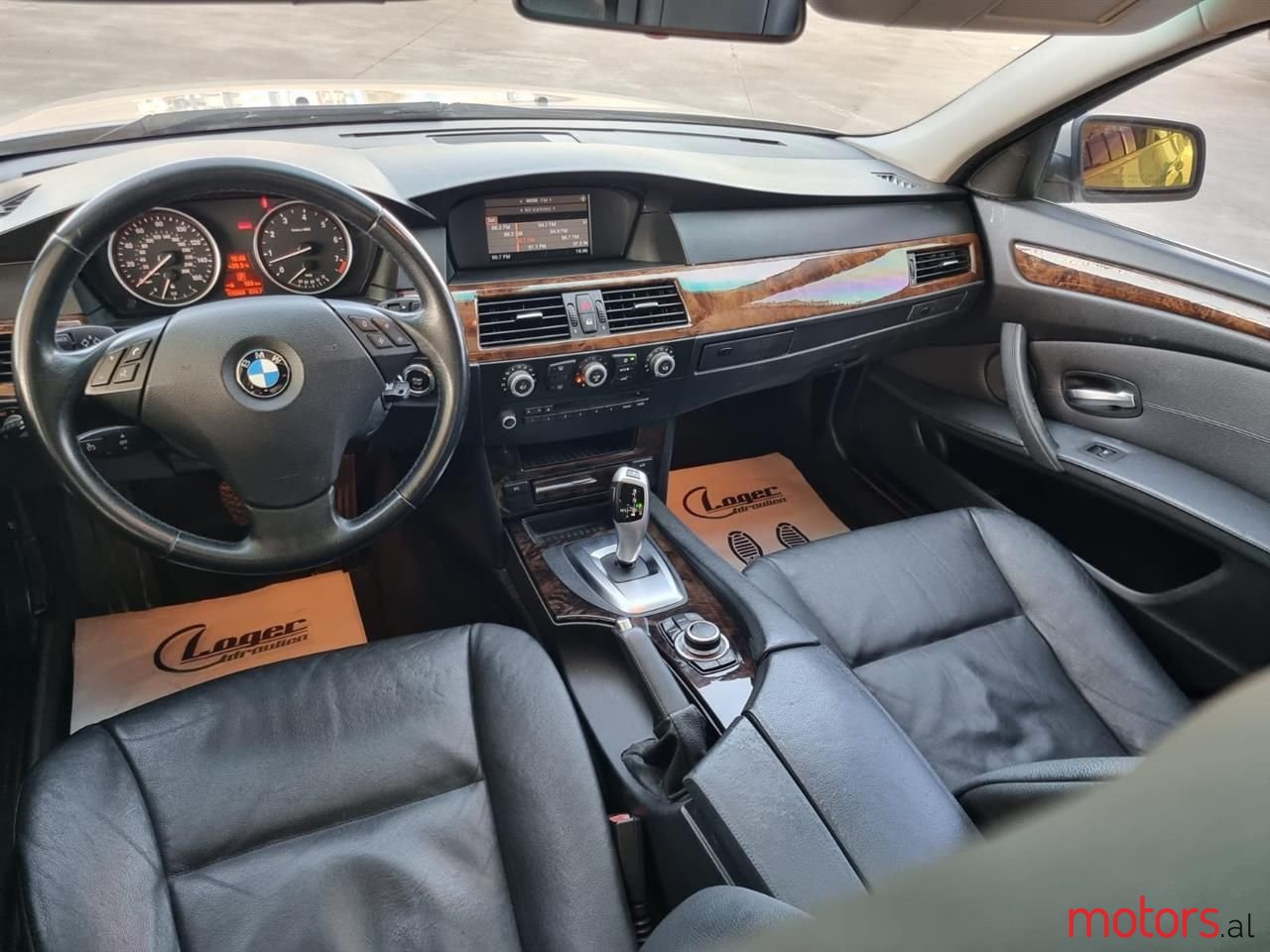 2010' BMW 528 photo #6