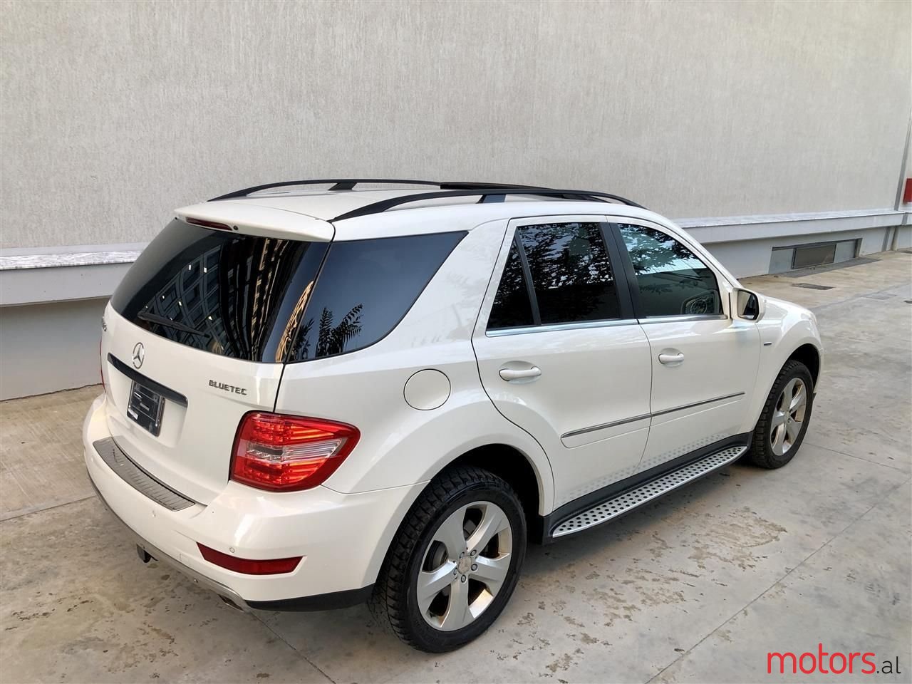 2010' Mercedes-Benz ML 350 photo #5