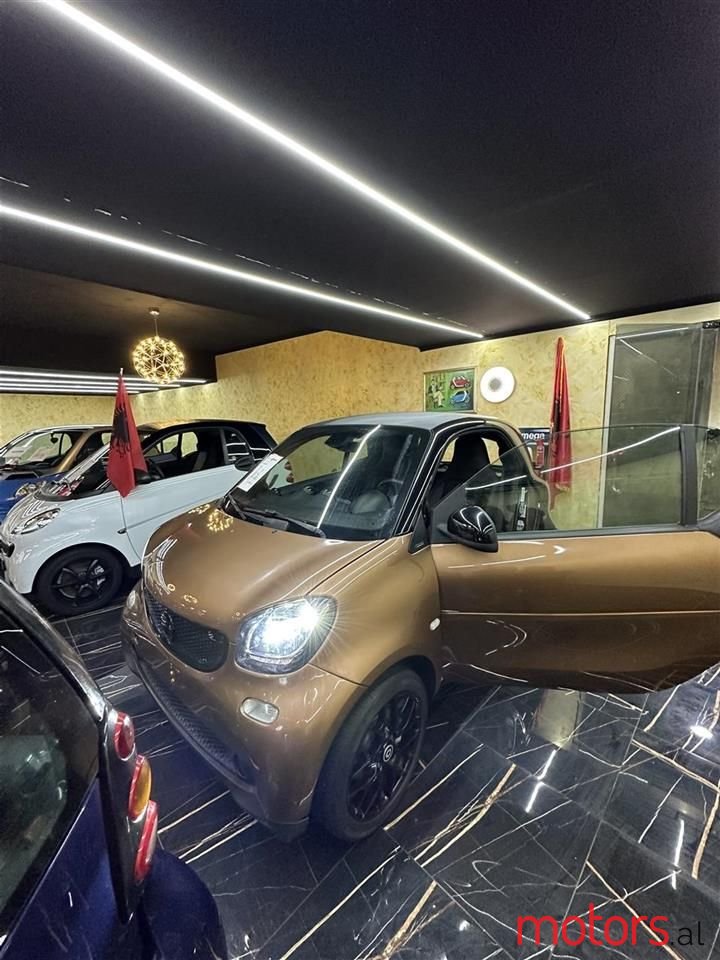 2017' Smart Fortwo photo #2