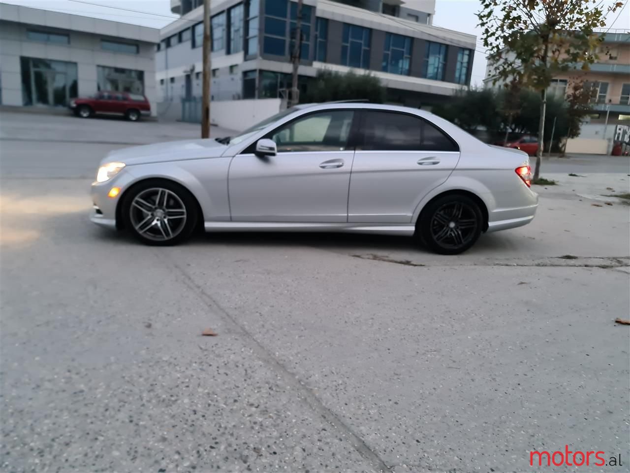 2011' Mercedes-Benz C 300 photo #6