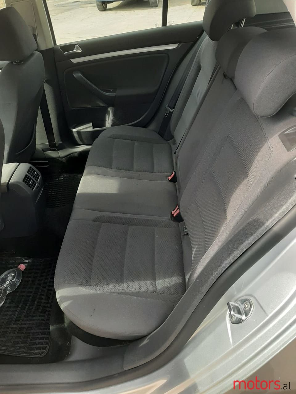 2008' Volkswagen Golf photo #6