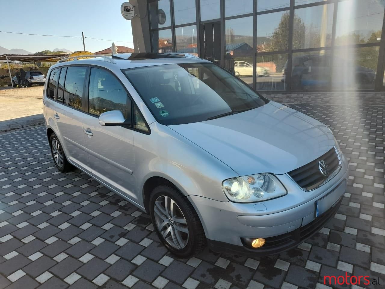 2006' Volkswagen Touran photo #1