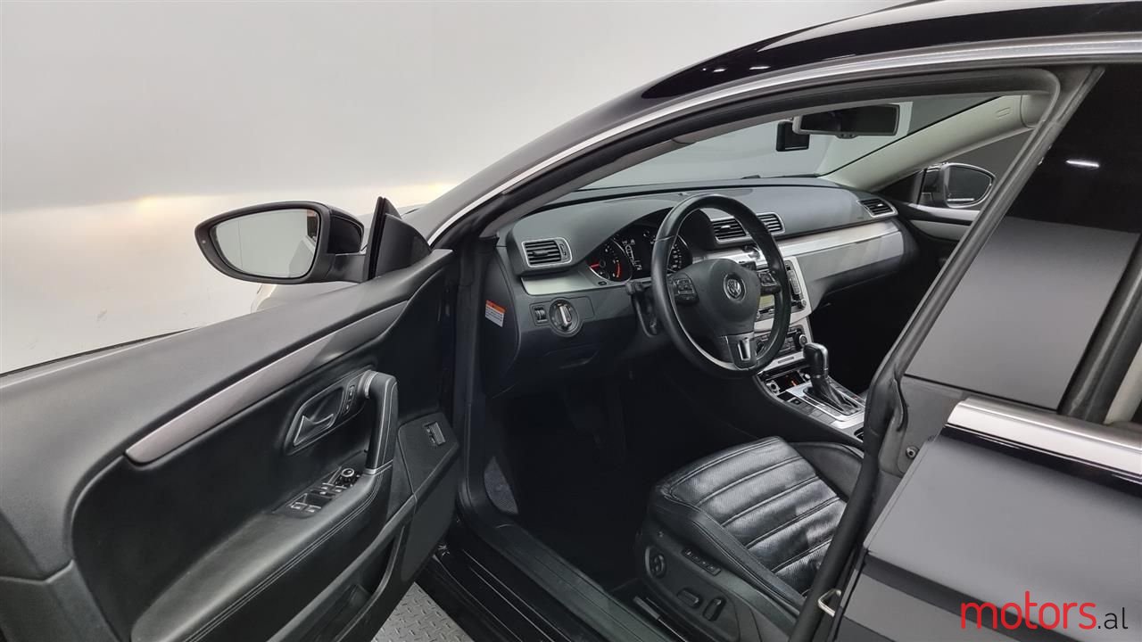 2012' Volkswagen photo #3