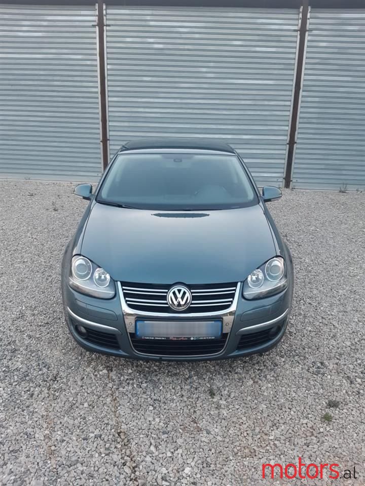 2009' Volkswagen Jetta photo #3