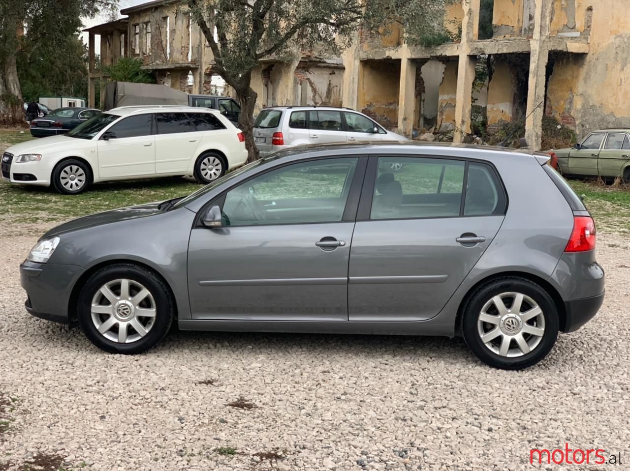 2005' Volkswagen Golf photo #5