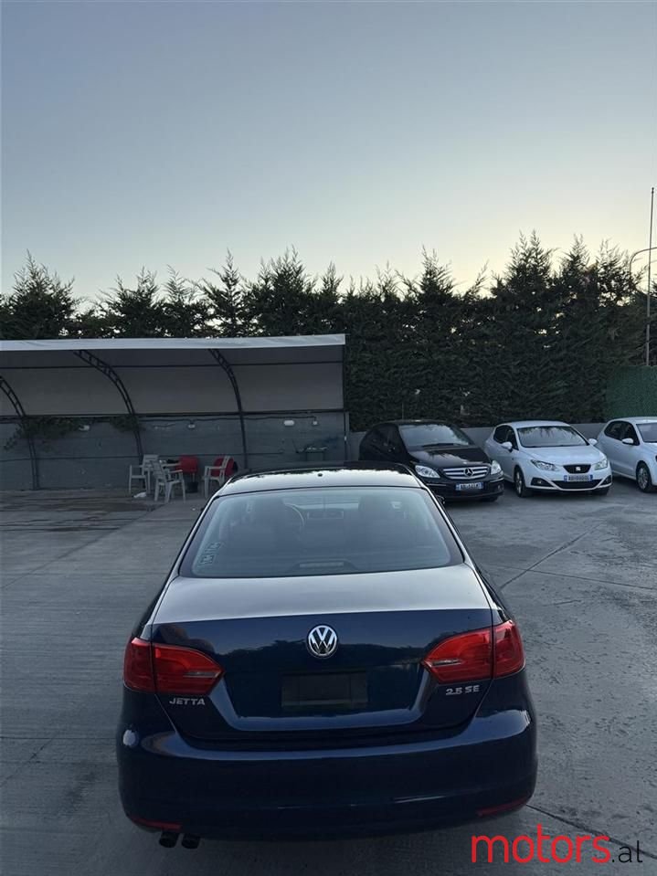 2012' Volkswagen Jetta photo #6