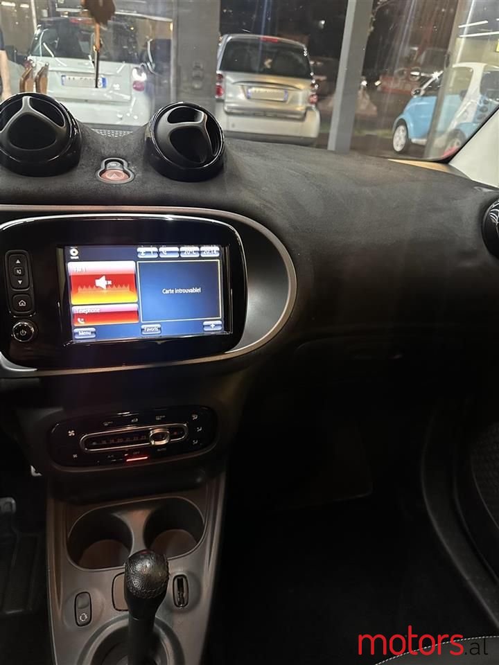 2017' Smart Fortwo photo #3