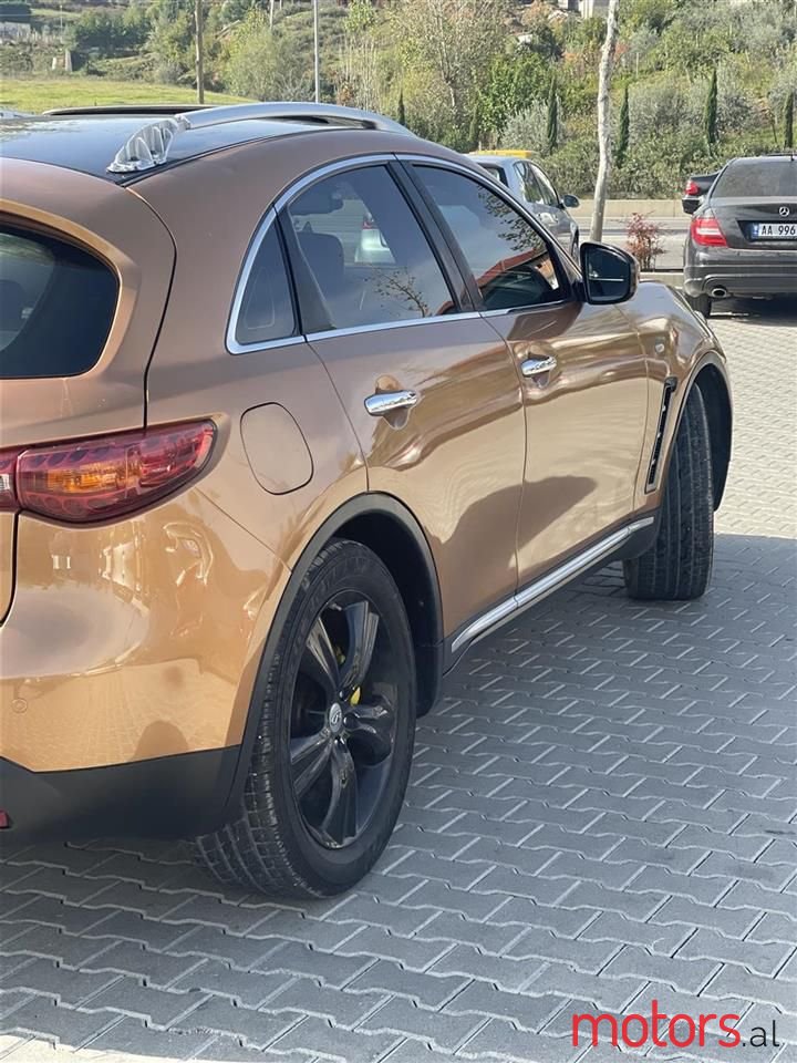 2009' Infiniti FX350 photo #6