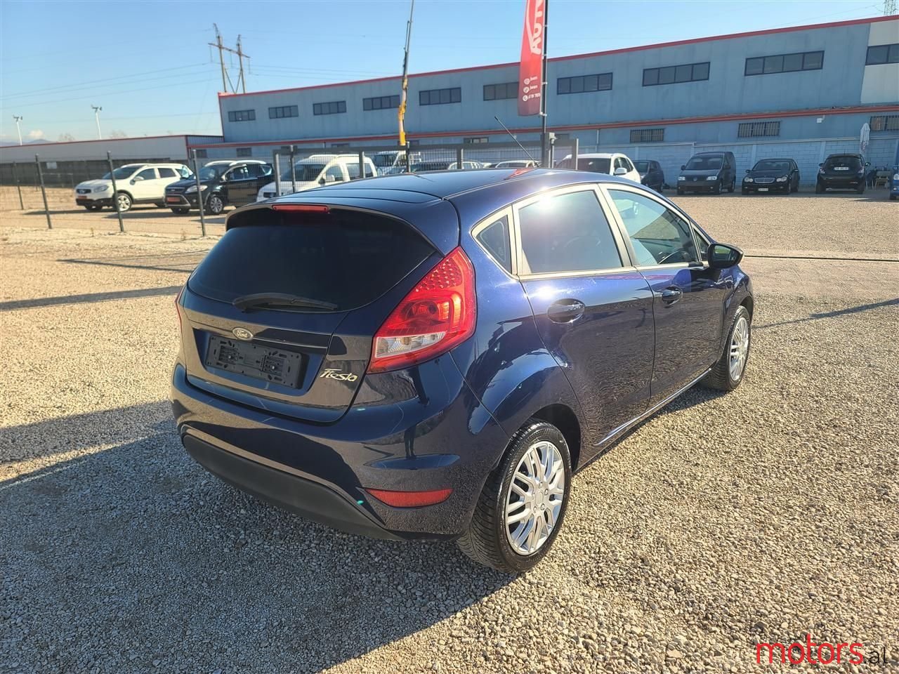 2011' Ford Fiesta photo #5