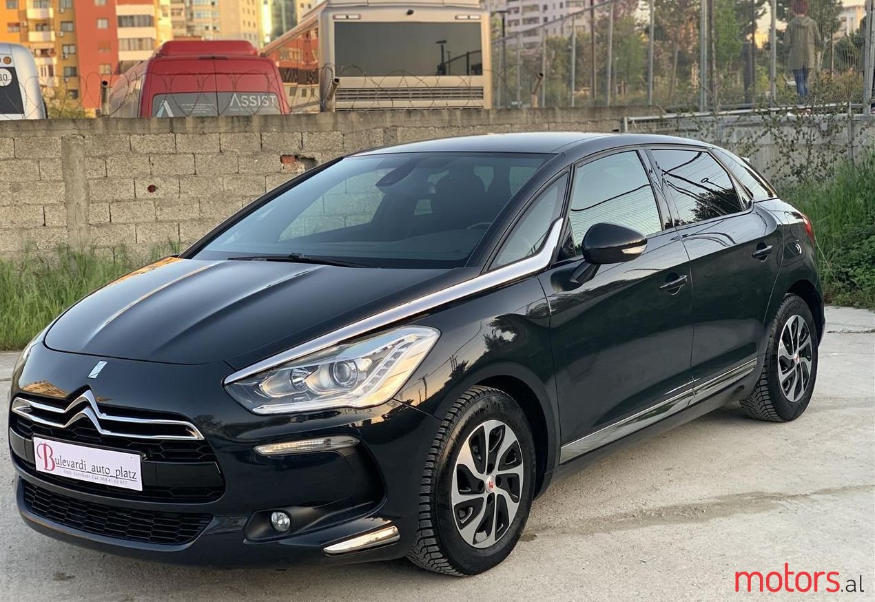 2013' Citroen DS5 photo #1