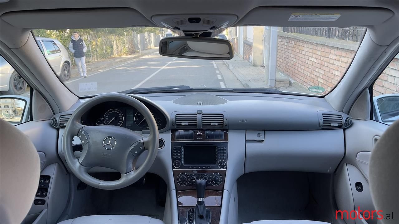 2005' Mercedes-Benz C 200 photo #2