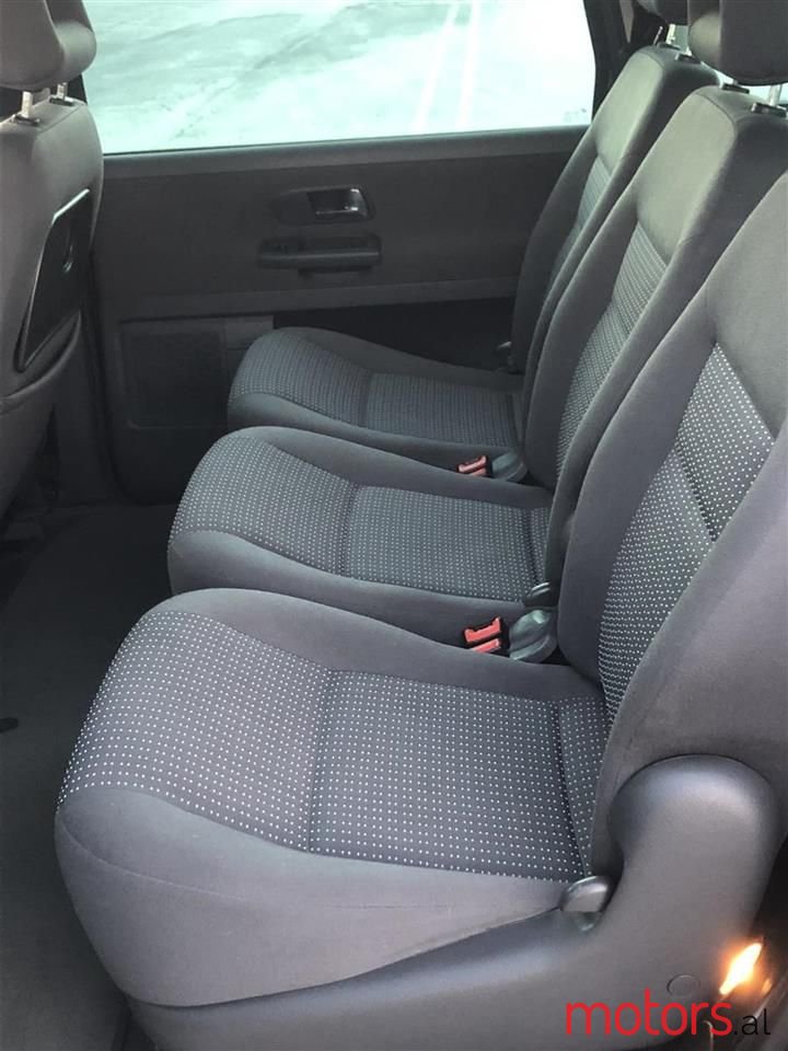 2009' Volkswagen Sharan photo #6