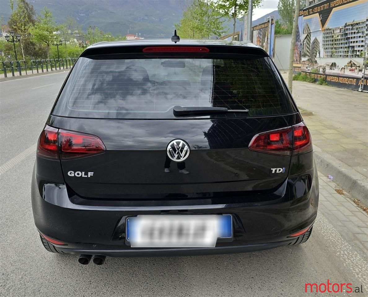 2015' Volkswagen Golf photo #3