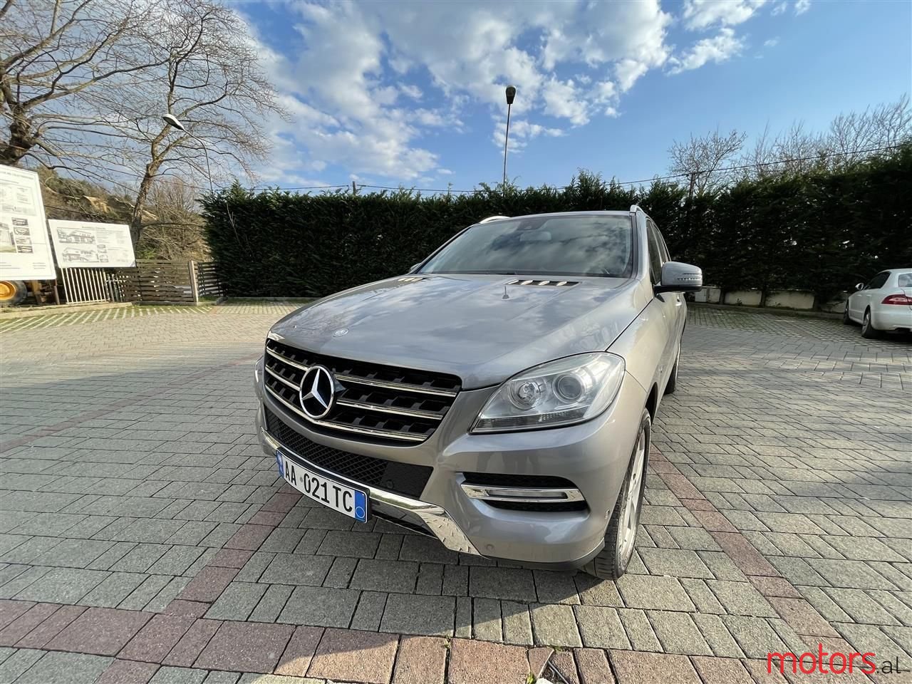 2012' Mercedes-Benz ML 250 photo #3