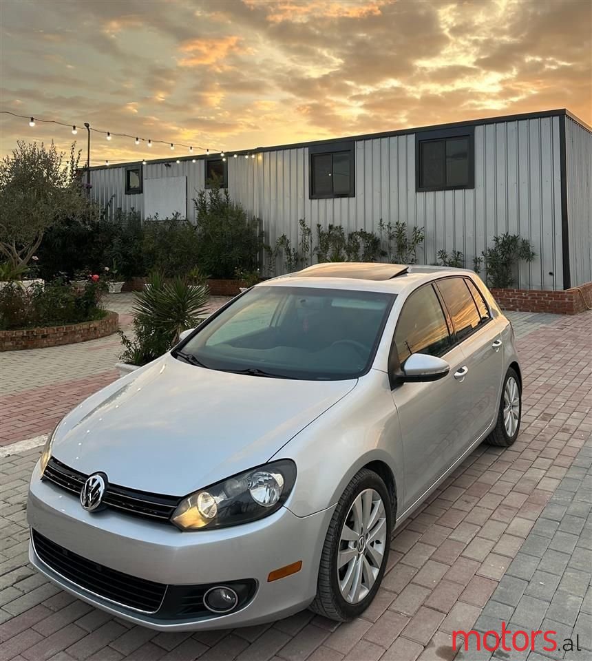 2013' Volkswagen Golf photo #1