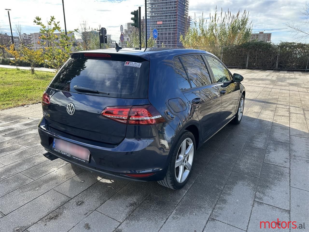 2014' Volkswagen Golf photo #2