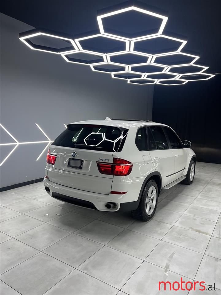 2011' BMW X5 photo #5
