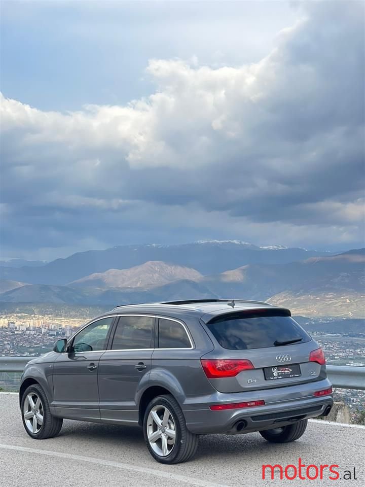 2012' Audi Q7 photo #6