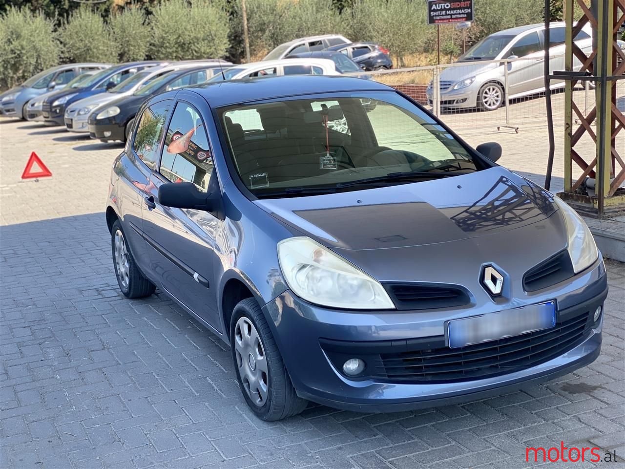 2006' Renault Clio photo #2