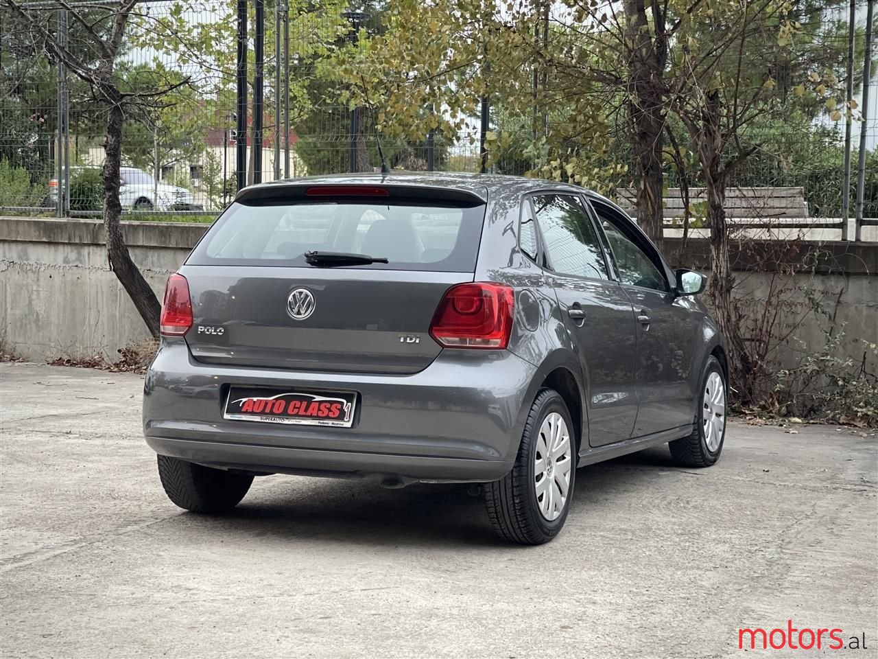 2013' Volkswagen Polo photo #4