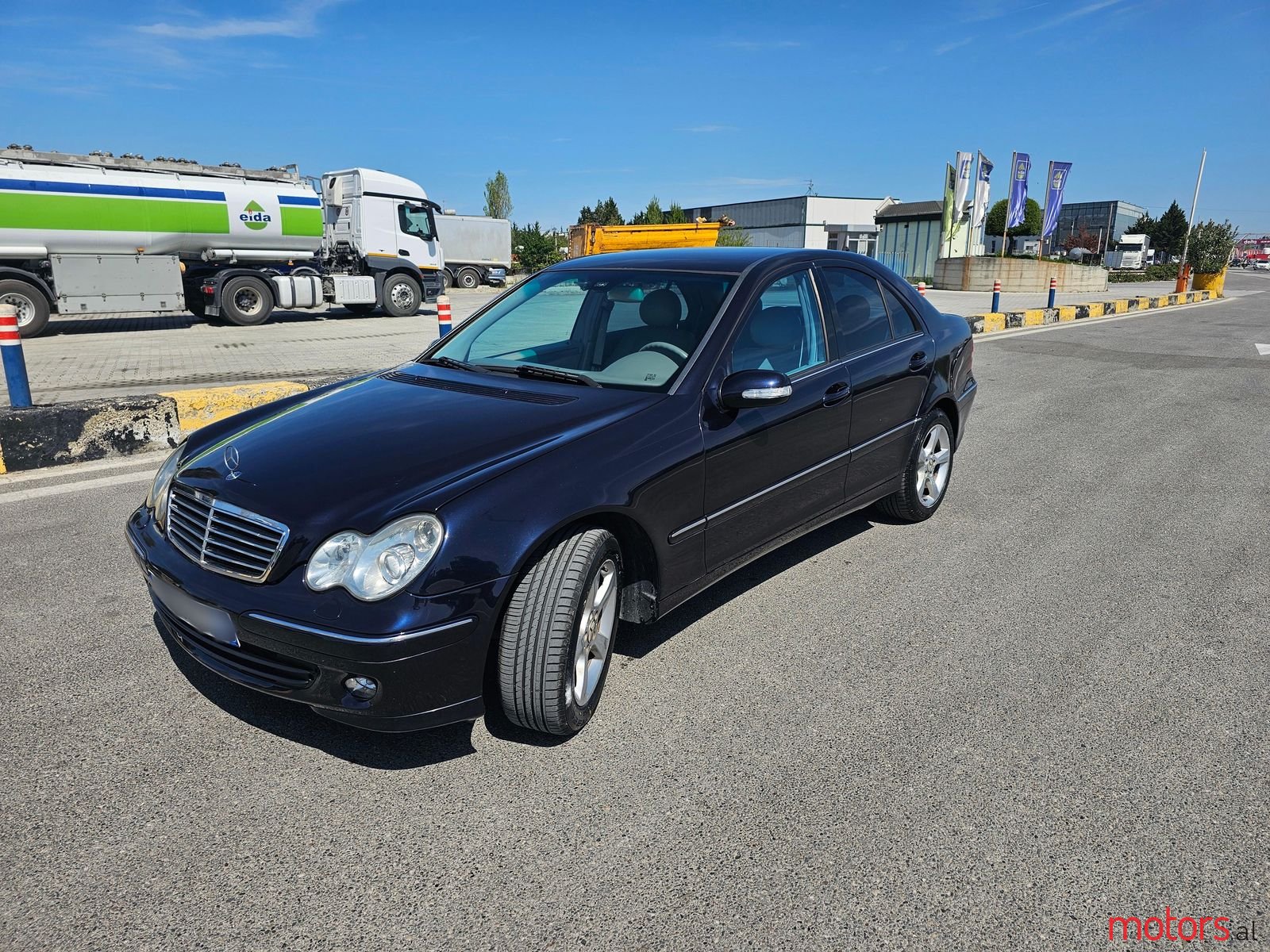 2005' Mercedes-Benz C 220 photo #1
