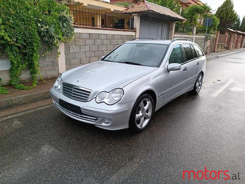 2005' Mercedes-Benz C 220 photo #5