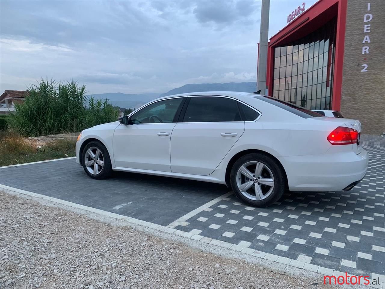 2012' Volkswagen Passat photo #1