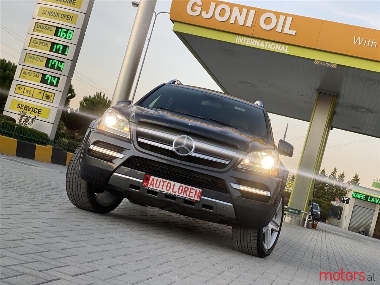 2011' Mercedes-Benz GL 350 photo #3