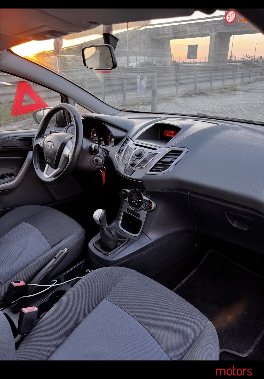 2011' Ford Fiesta photo #7