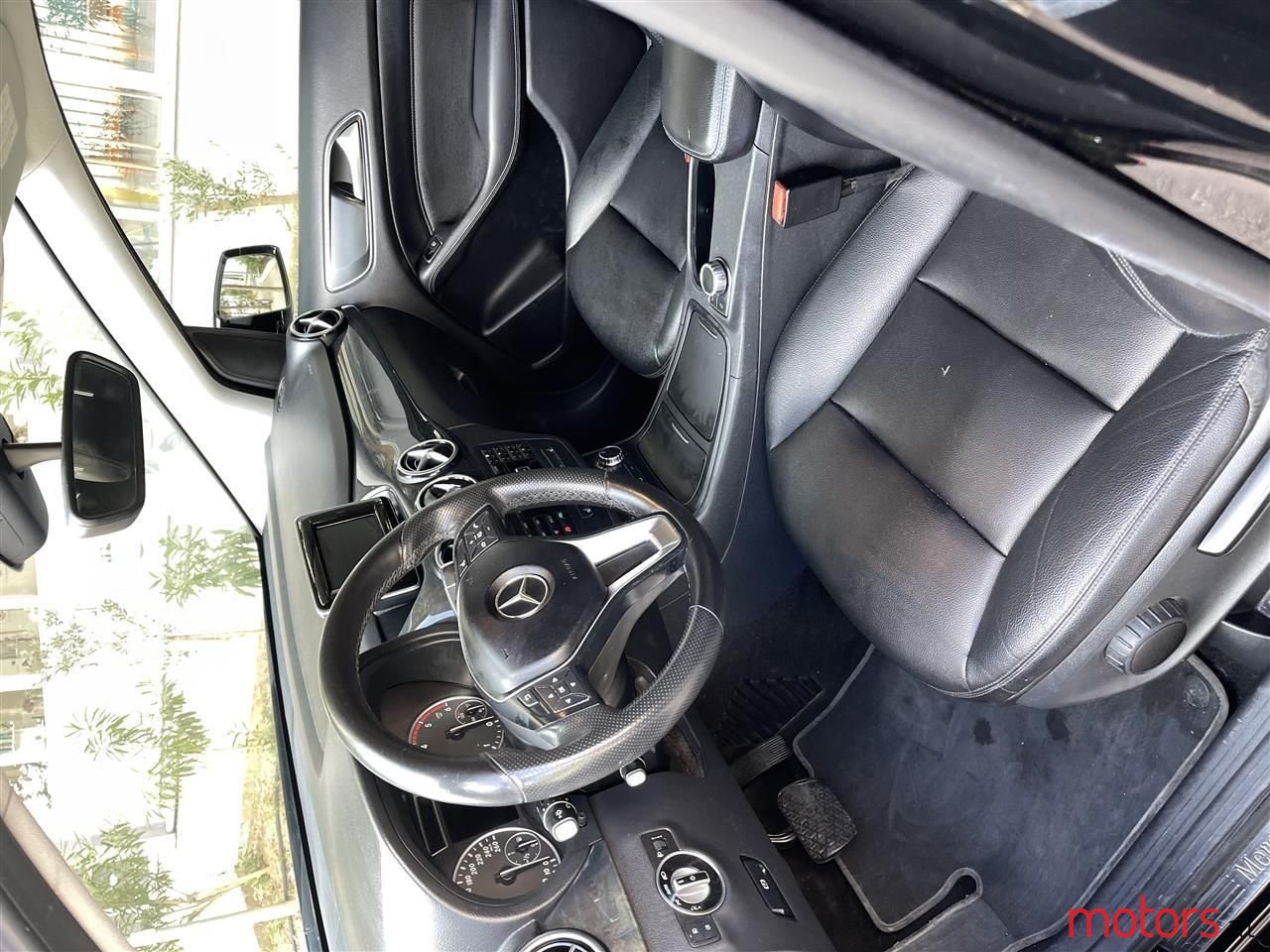 2013' Mercedes-Benz B 180 photo #5