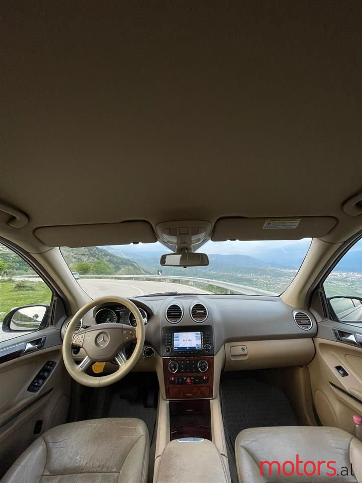 2008' Mercedes-Benz ML 280 photo #3