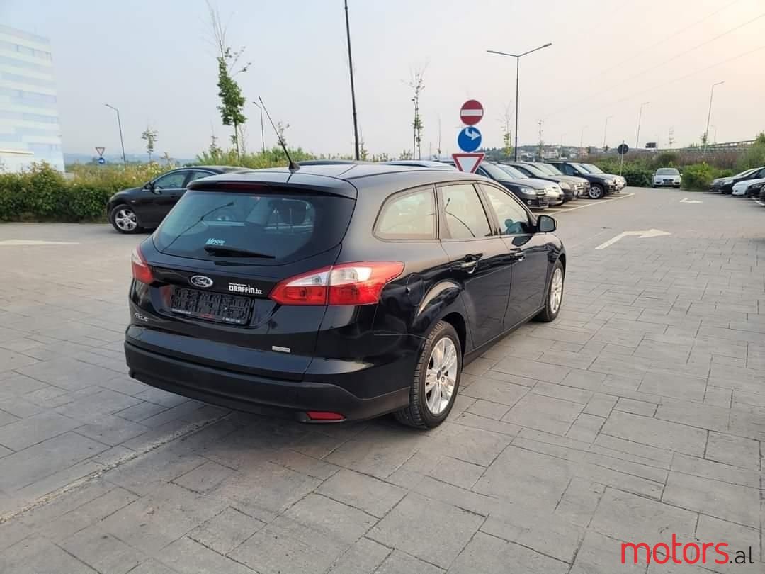 2012' Ford Focus photo #4