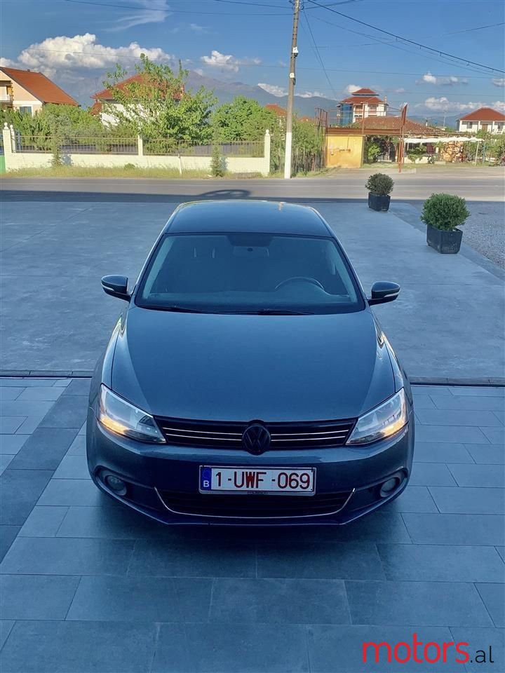 2011' Volkswagen Jetta photo #5